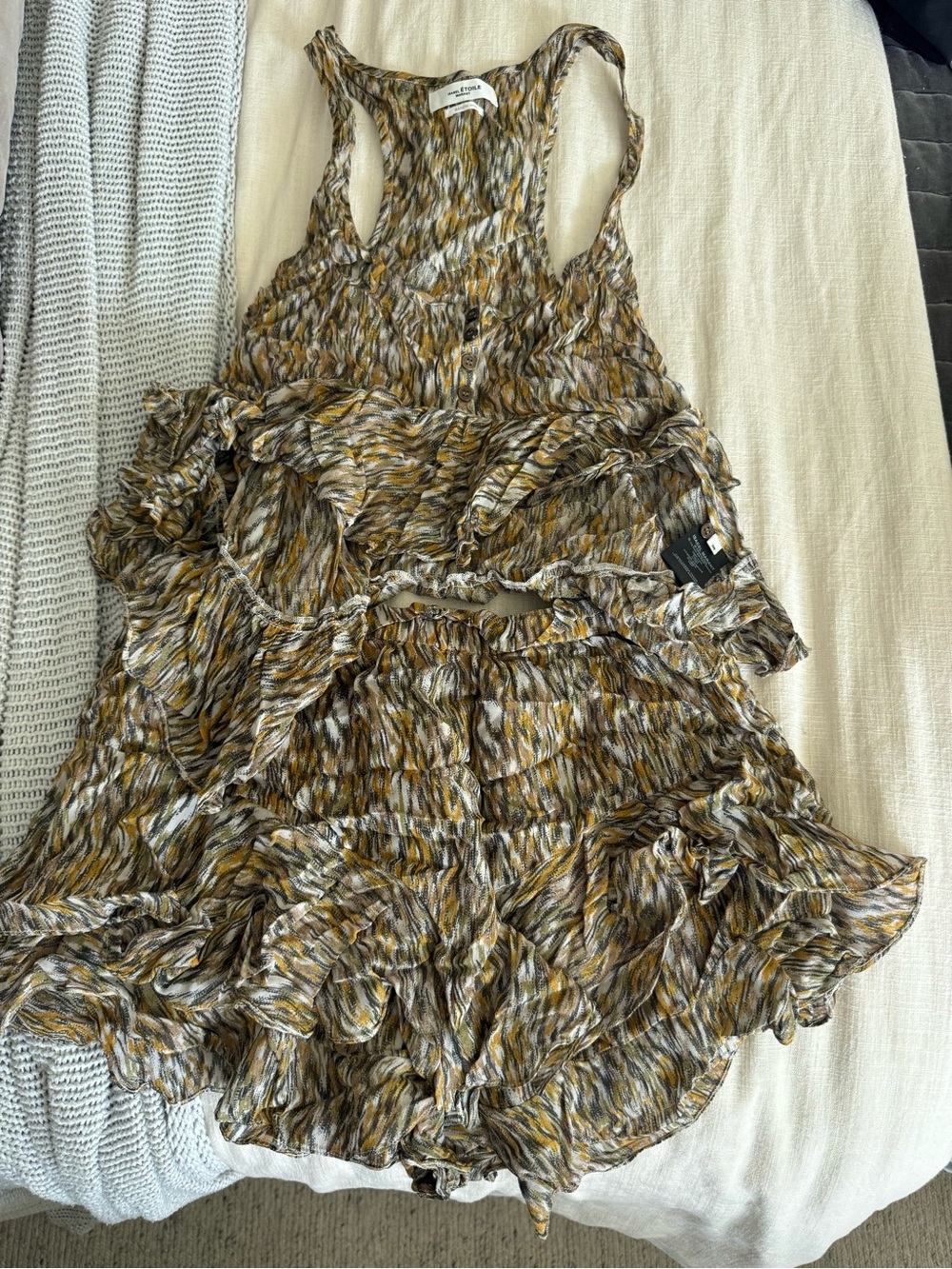 Isabel Marant Casual Tiered Ruffle Tank Top and Shorts Set - Picture 4 of 4